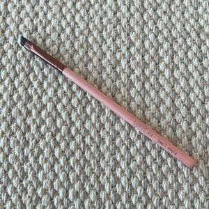 Luxie 215 small angle brush